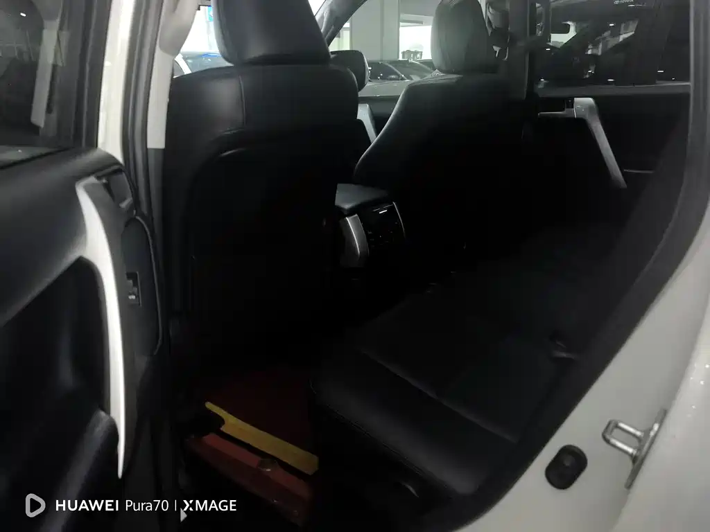 Toyota Prado — миниатюра 10