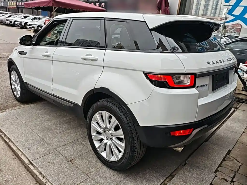 Land Rover Evoque — миниатюра 5