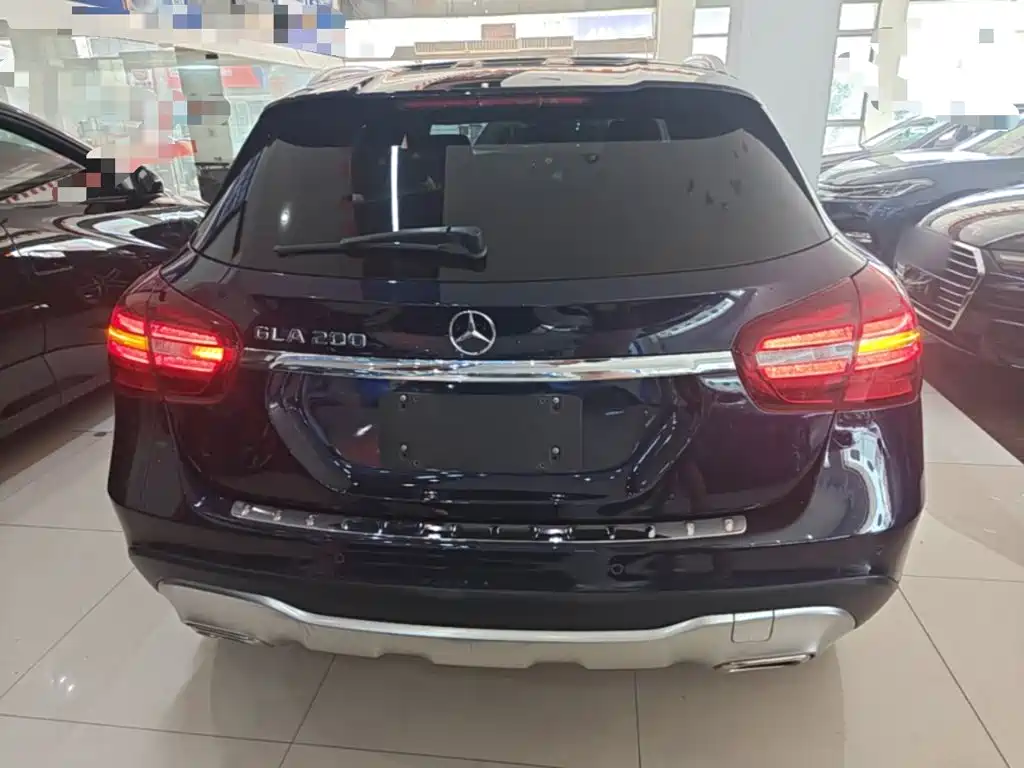 Mercedes-Benz GLA — миниатюра 6