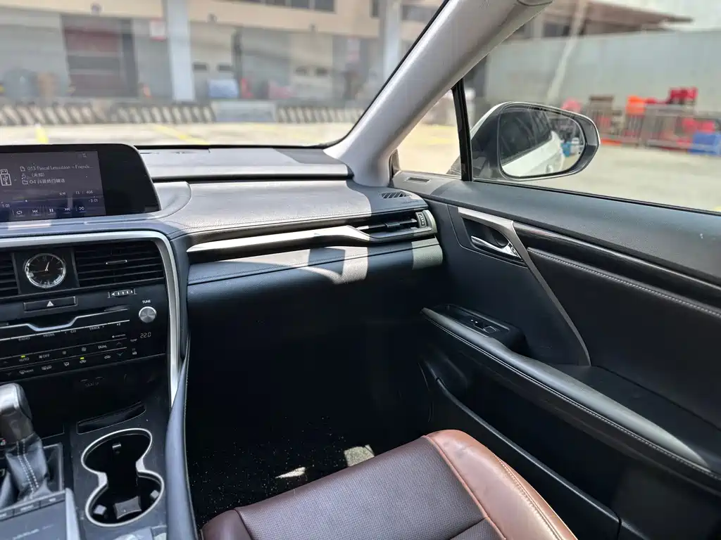 Lexus RX — миниатюра 14
