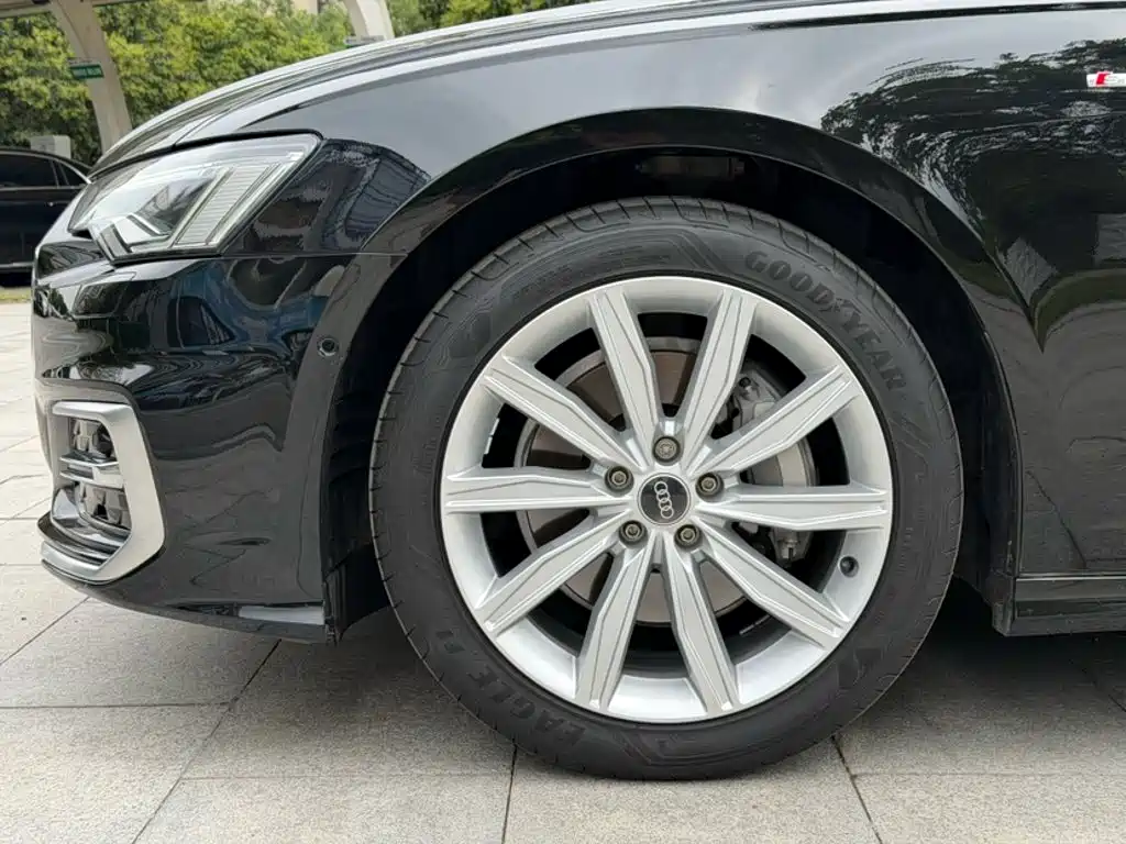 Audi A6L — миниатюра 12
