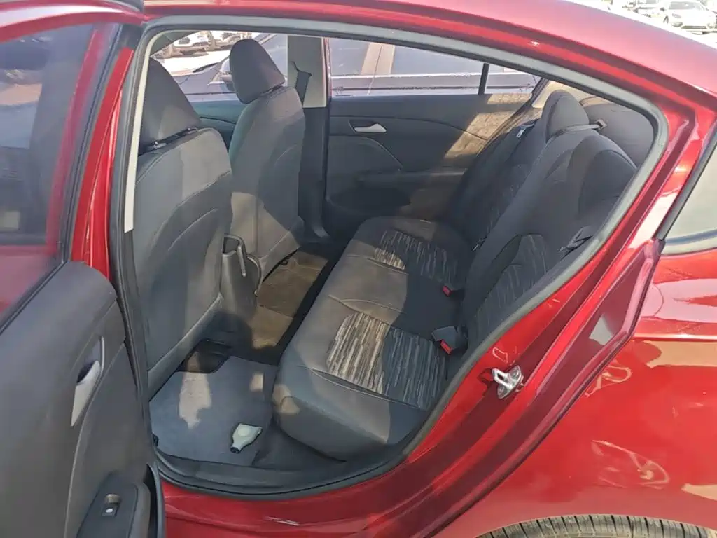 Chevrolet Cavalier — миниатюра 17