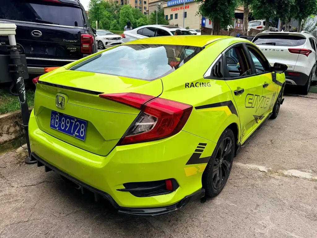 Honda Civic — миниатюра 7