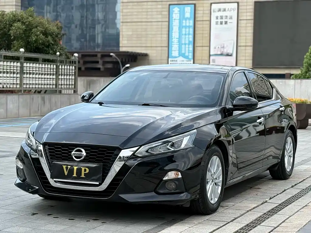 Купить Nissan Teana