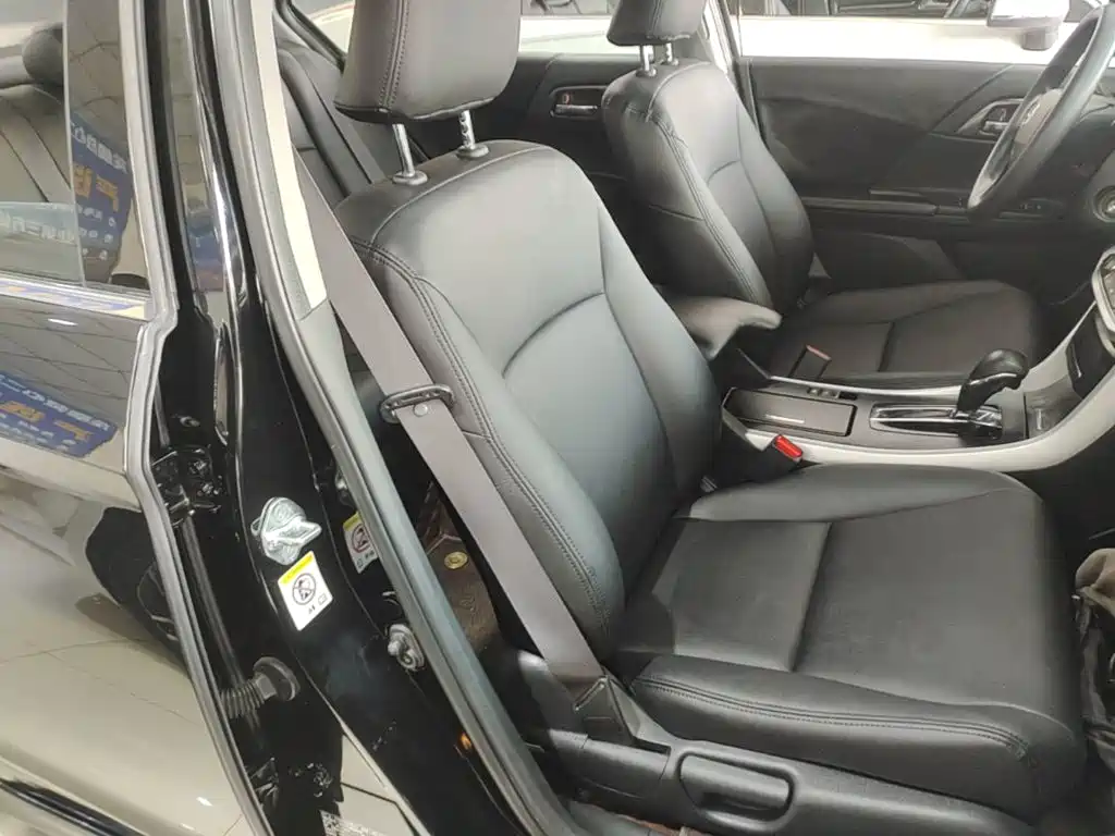 Honda Accord — миниатюра 25