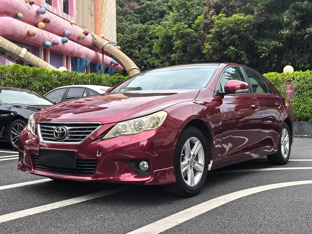 Toyota Reiz 2013