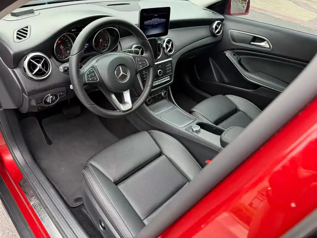 Mercedes-Benz GLA — миниатюра 8
