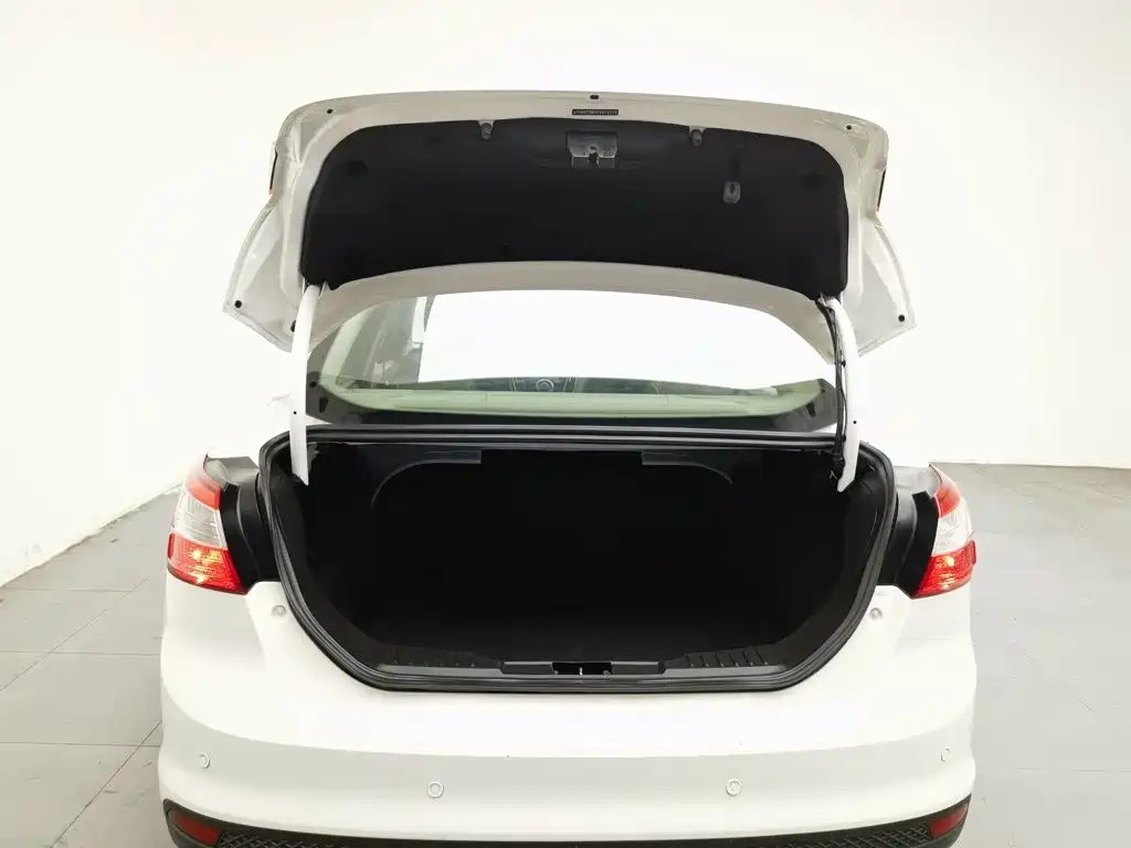 Ford Focus — миниатюра 16