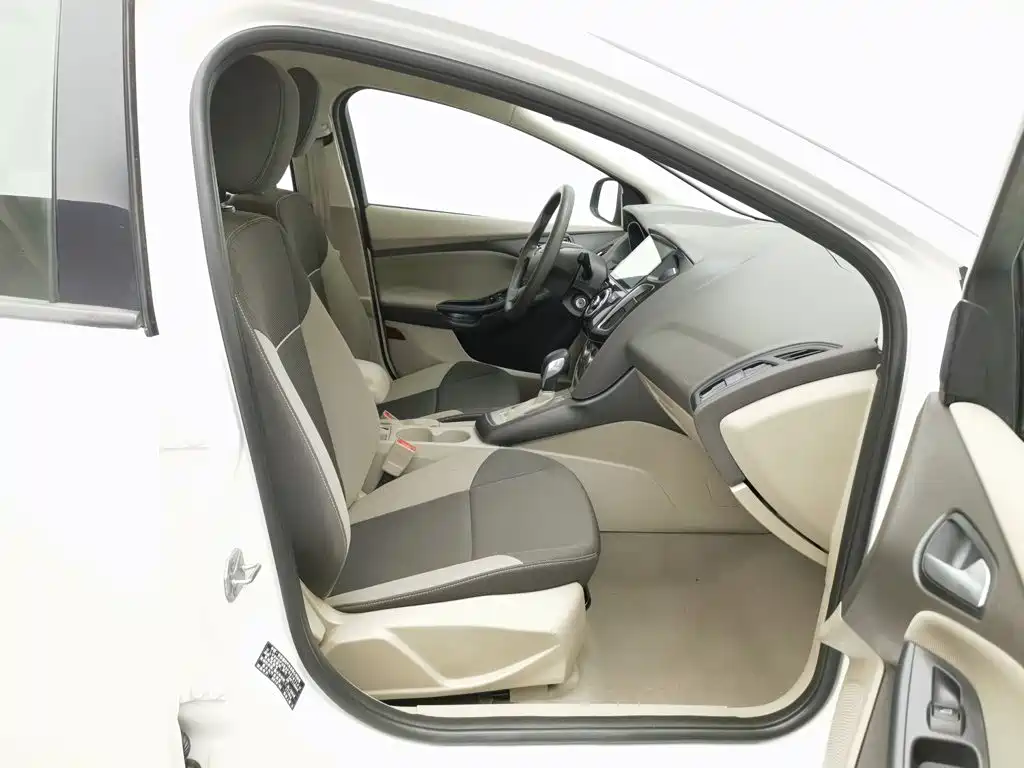 Ford Focus — миниатюра 23