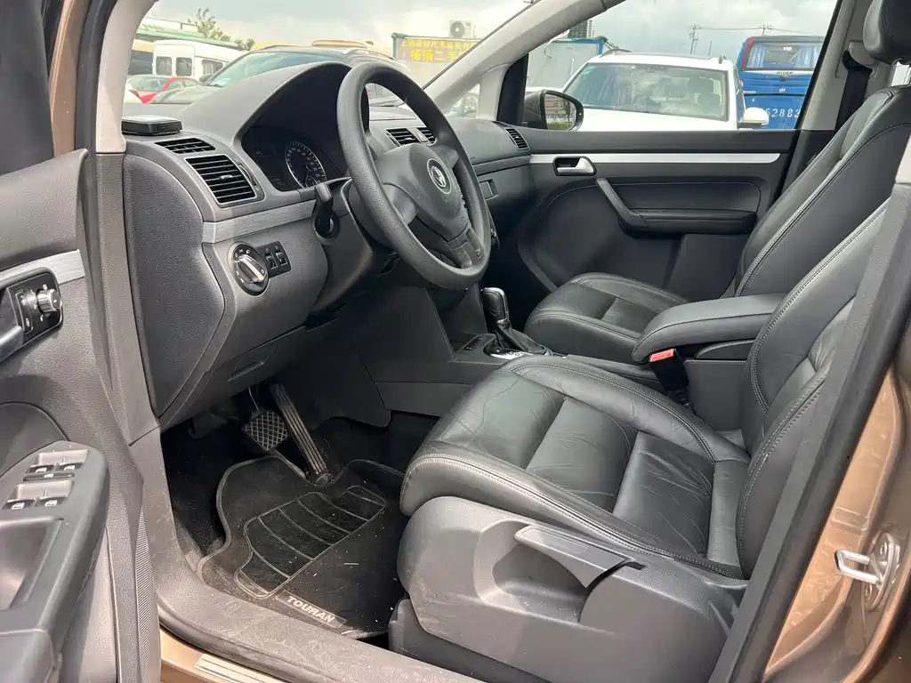 Volkswagen Touran — миниатюра 7