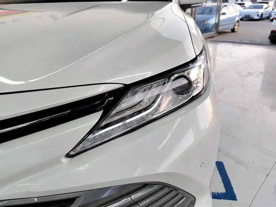 Toyota Camry 2019 2.0G Luxury