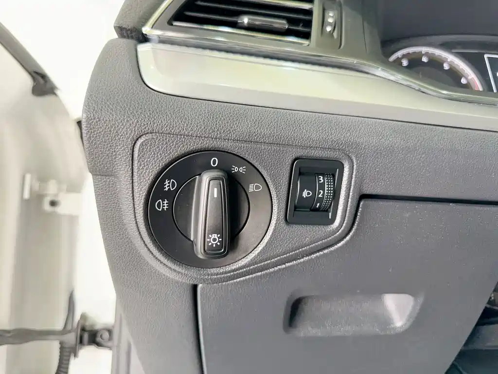 Volkswagen Lamando — миниатюра 21