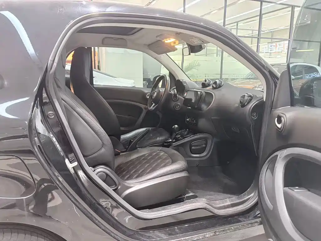 smart Smart Fortwo — миниатюра 5