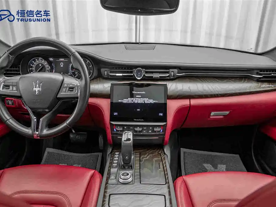 Maserati Quattroporte — миниатюра 13