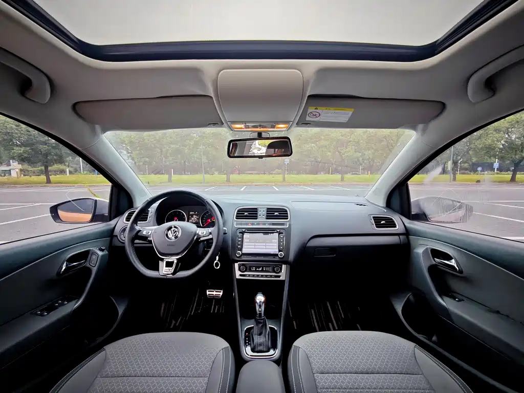 Volkswagen Polo — миниатюра 8