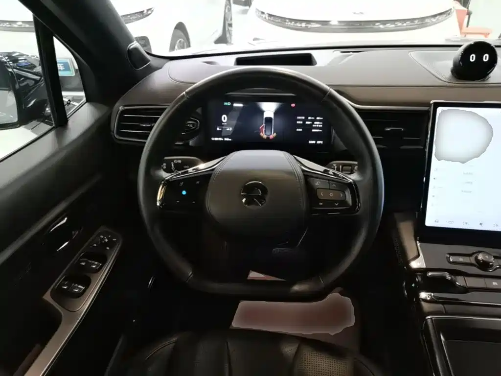 NIO ES8 — миниатюра 11