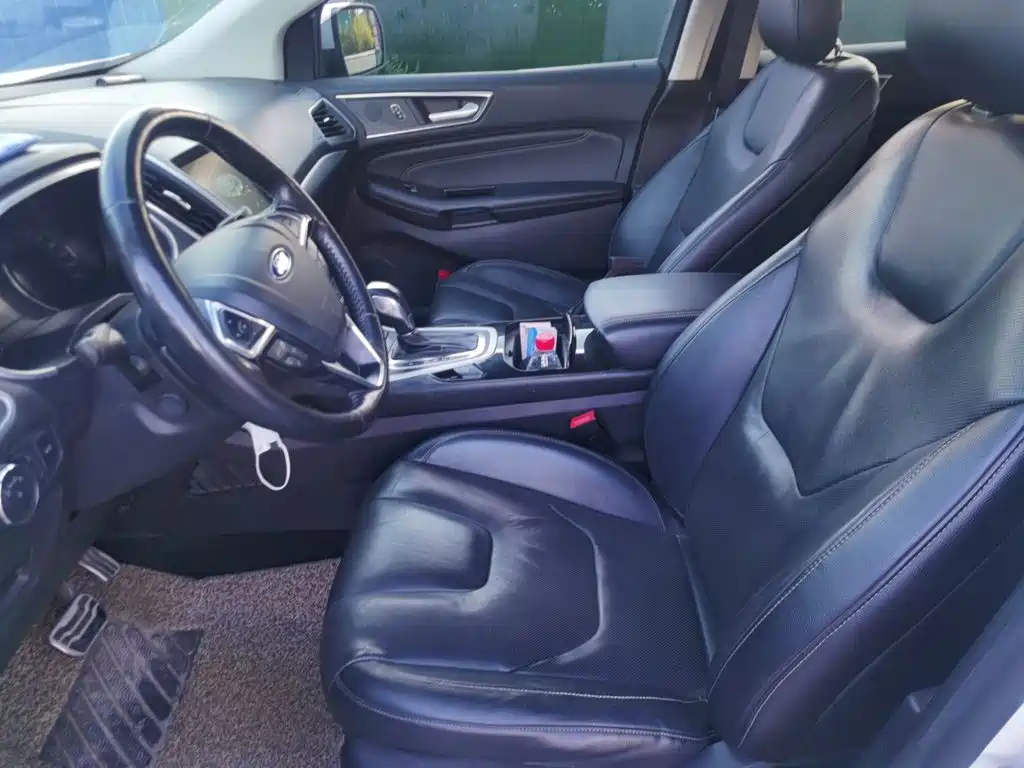 Ford Edge — миниатюра 11