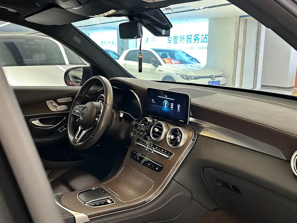 Mercedes-Benz GLC — миниатюра 13