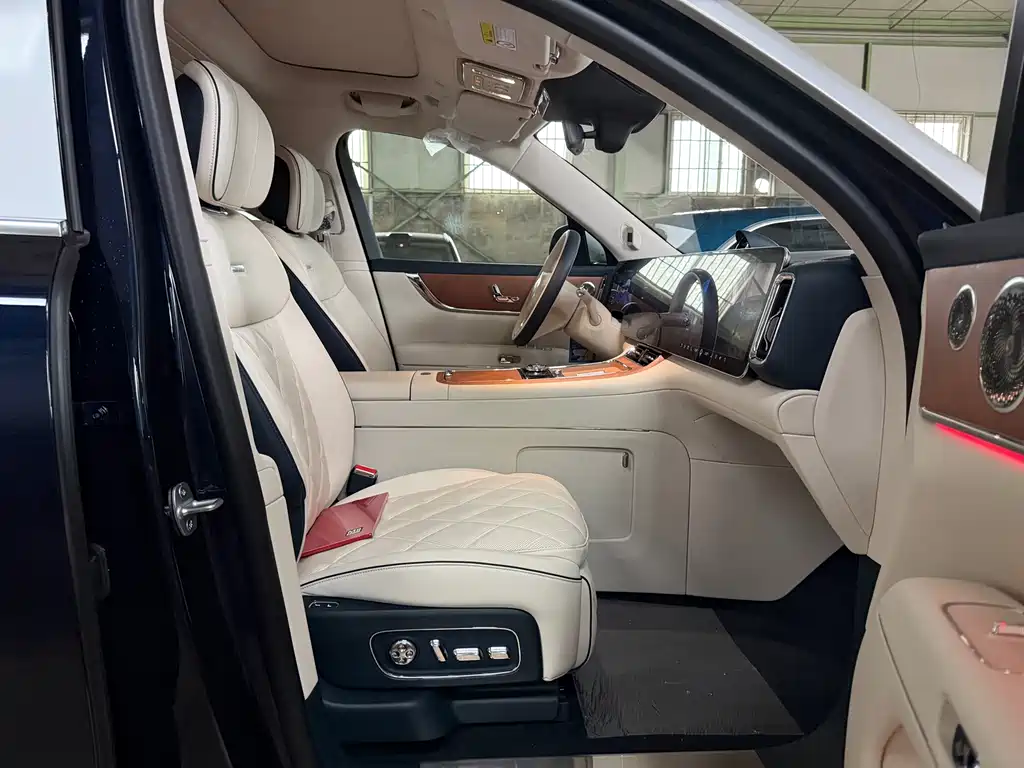 AITO AITO M9 — миниатюра 10