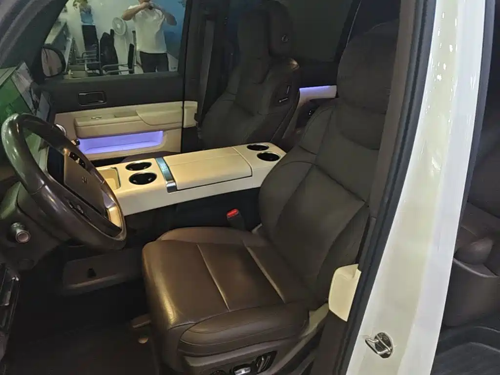 Li Auto Li MEGA — миниатюра 15