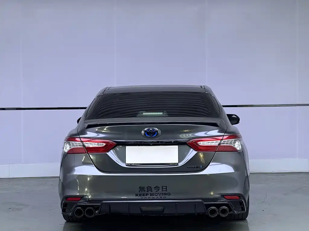 Toyota Camry — миниатюра 5