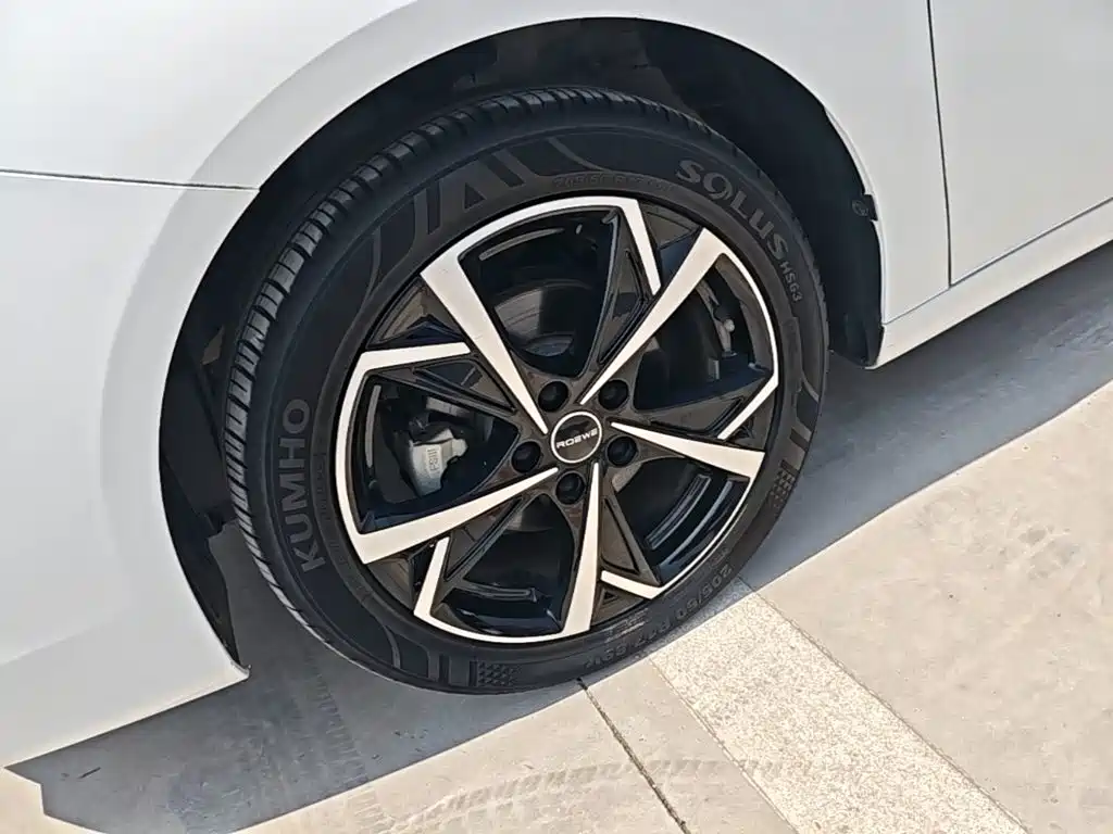 Roewe i5 — миниатюра 23