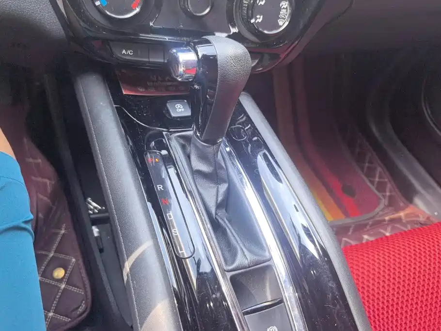 Honda Vezel — миниатюра 16