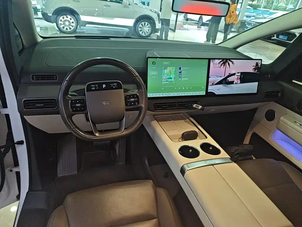 Li Auto Li MEGA — миниатюра 10