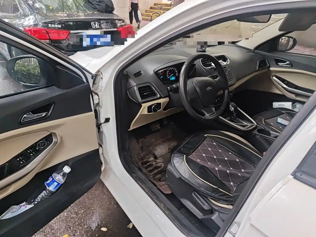 Ford Escort — миниатюра 14