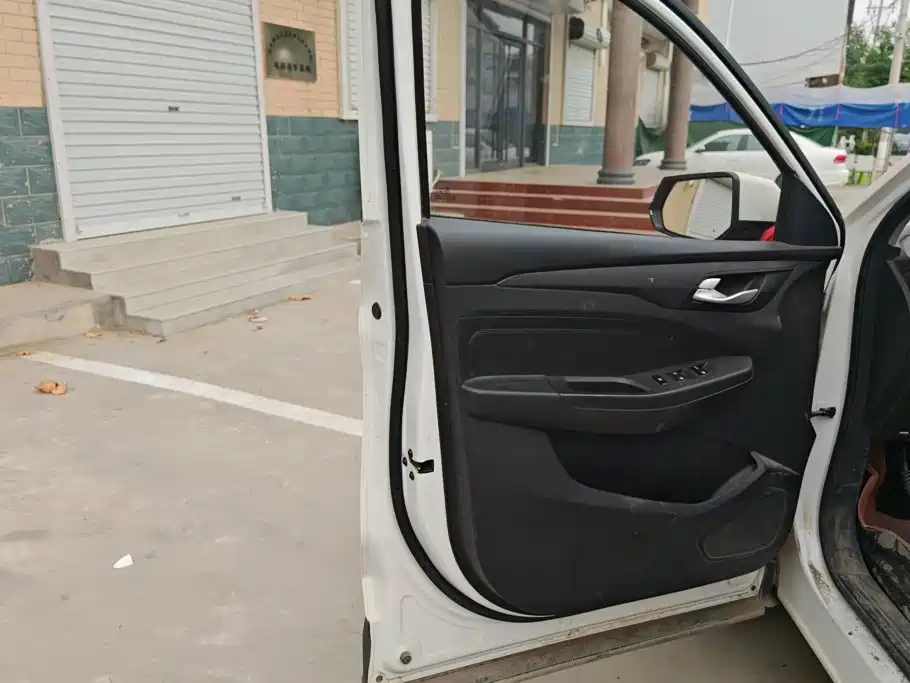 Wuling Hongguang S3 — миниатюра 7