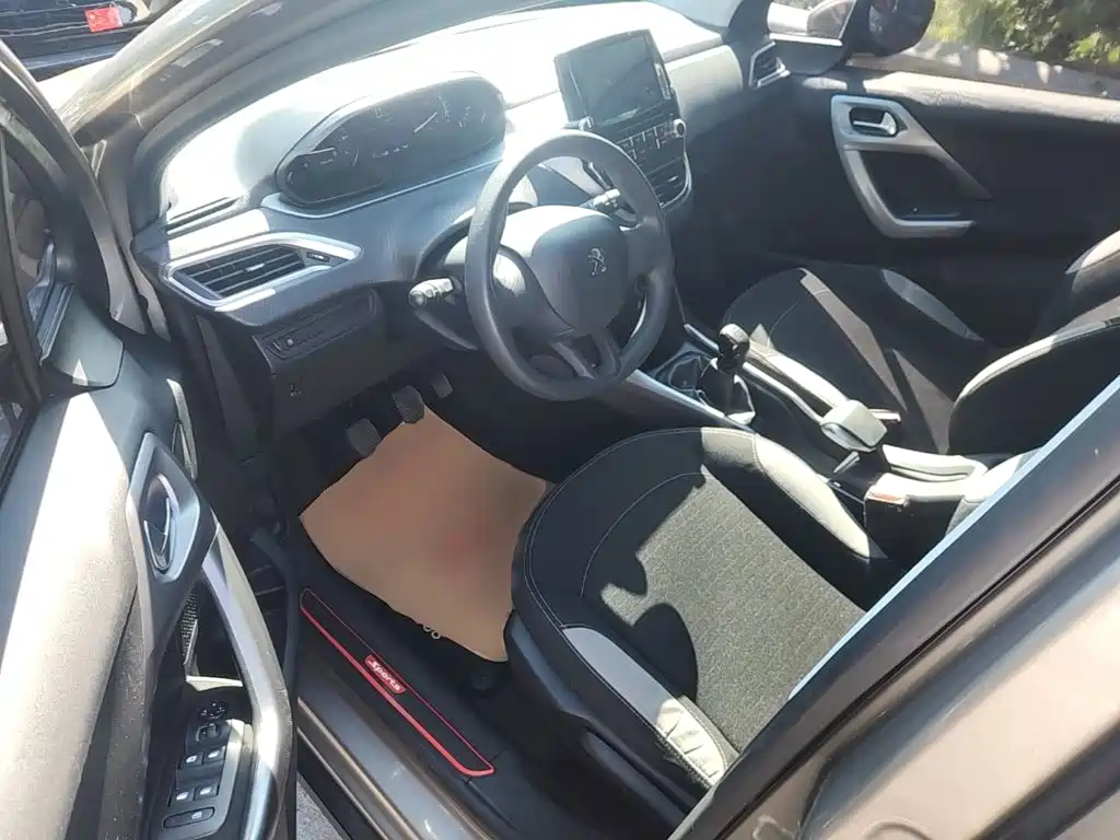 Peugeot 2008 — миниатюра 16