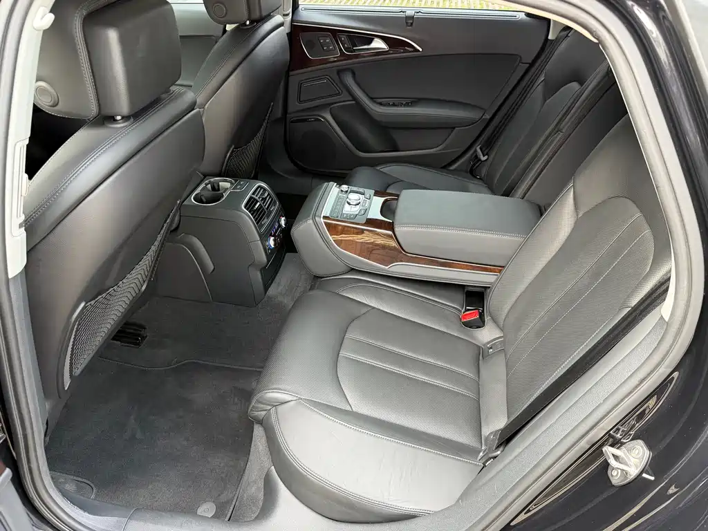 Audi A6L 2014 35 FSI Luxury