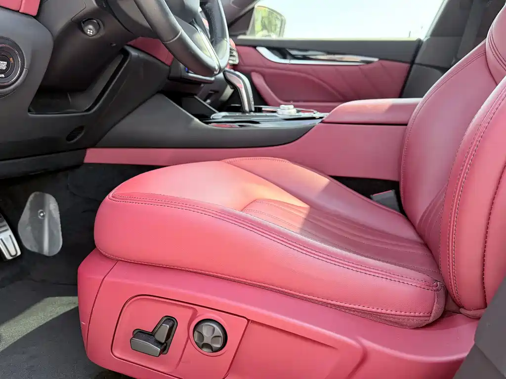 Maserati Levante — миниатюра 8