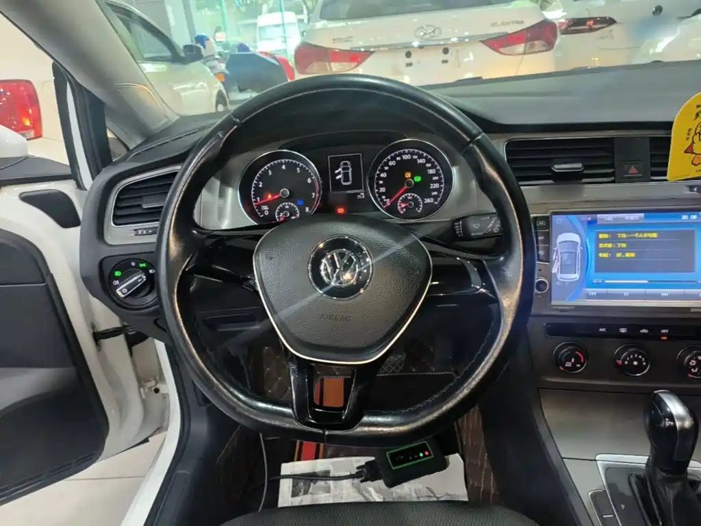 Volkswagen Golf — миниатюра 11