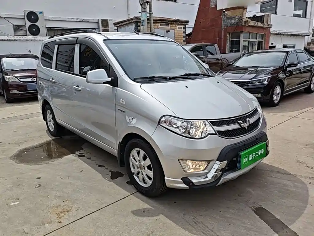 Wuling Hongguang — миниатюра 4