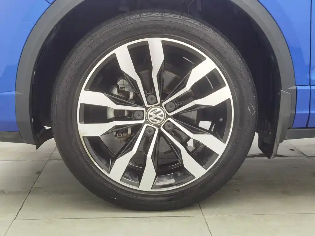 Volkswagen T-Roc — миниатюра 17