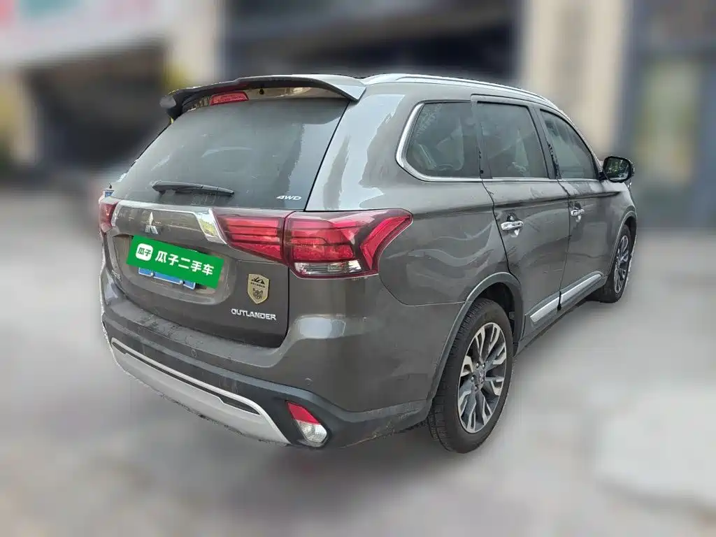 Mitsubishi Outlander — миниатюра 4