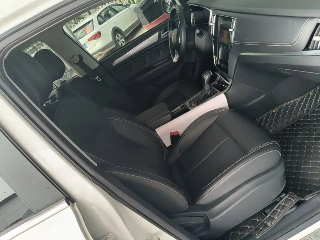 Roewe RX5 — миниатюра 25