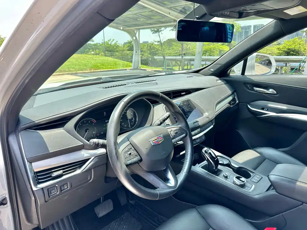 Cadillac XT4 — миниатюра 15