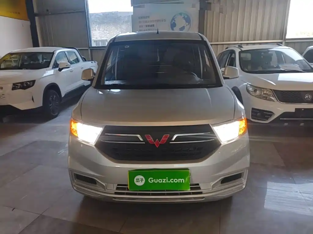 Wuling Hongguang V — миниатюра 3