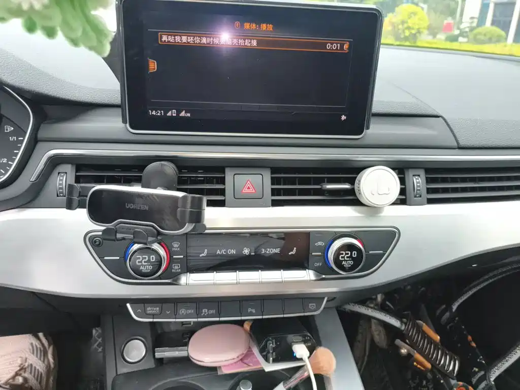 Audi A4L — миниатюра 10