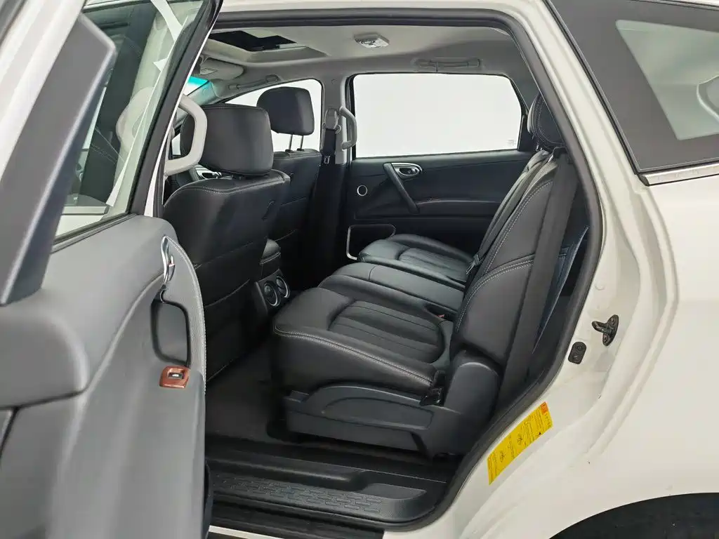 Luxgen Big 7 SUV — миниатюра 15