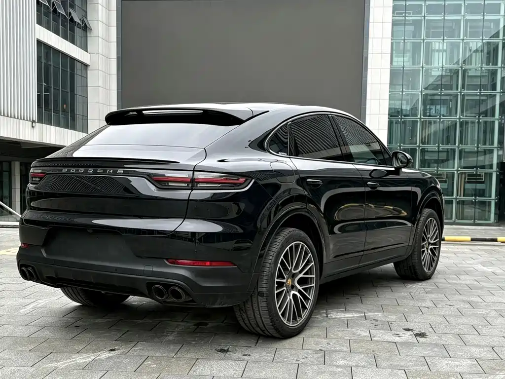 Porsche Cayenne — миниатюра 4