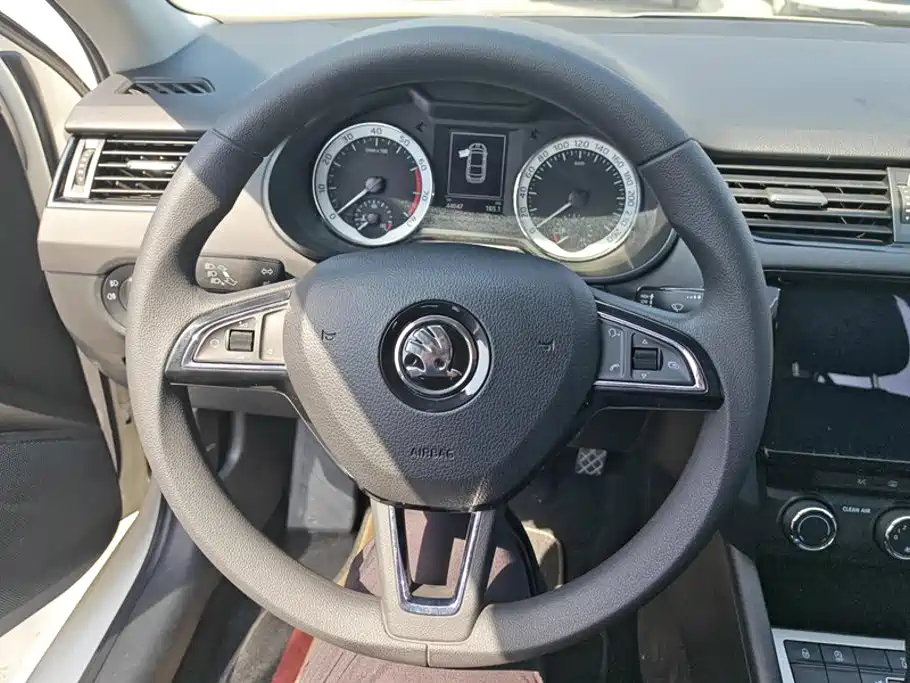 Skoda Octavia — миниатюра 15