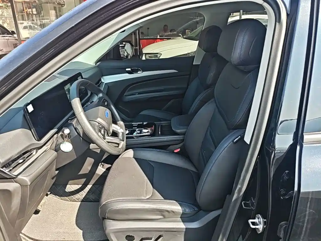 Ford Equator Sport — миниатюра 15