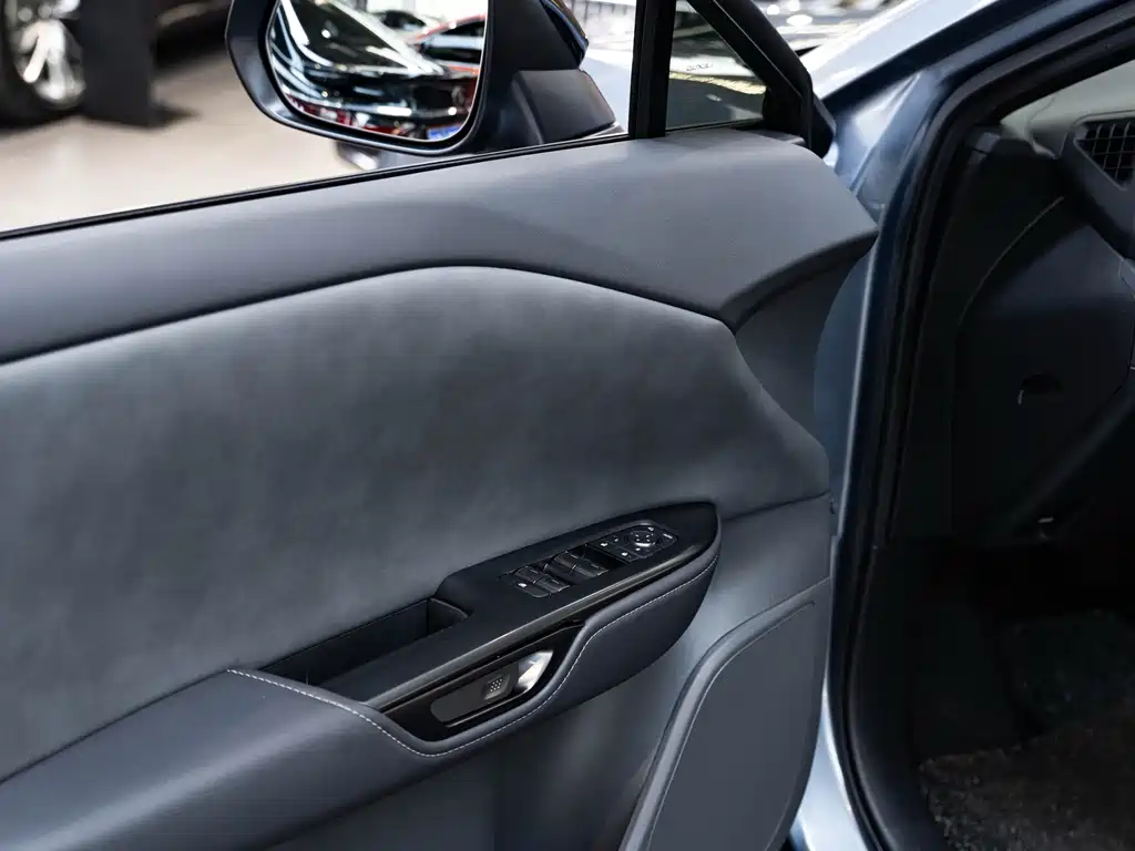 Lexus RZ — миниатюра 19