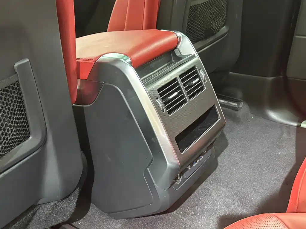 Land Rover Sport — миниатюра 18