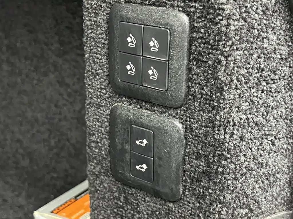 Land Rover Range Rover — миниатюра 30