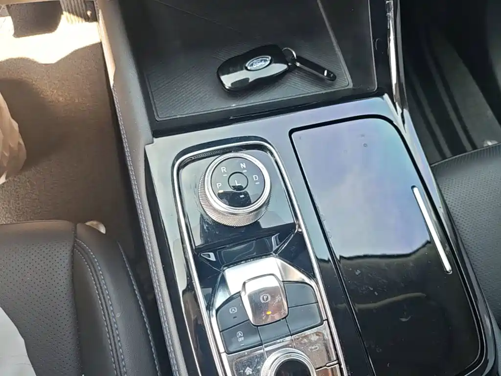 Ford Equator Sport — миниатюра 14