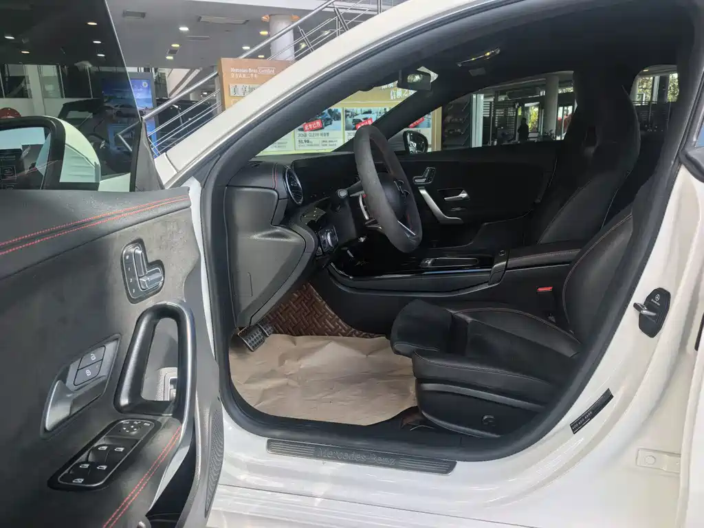 Mercedes-Benz CLA (Import) — миниатюра 10